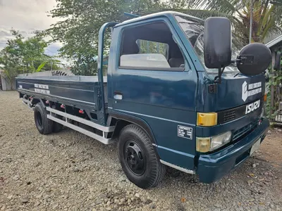 Isuzu Elf light truck