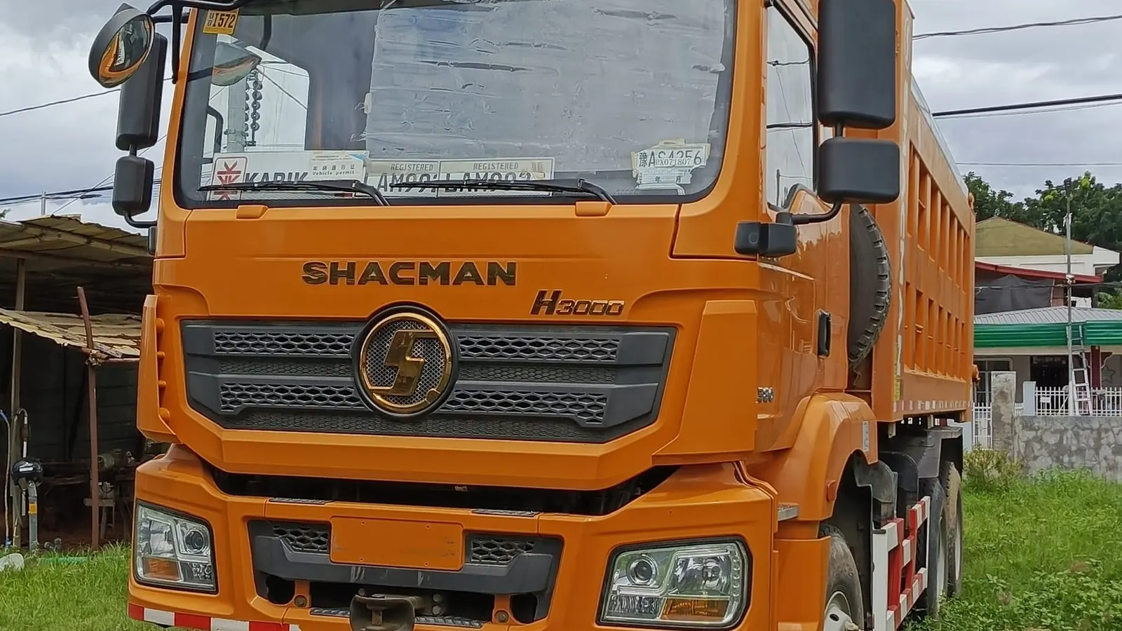 Shacman 10-wheeler dump truck used for aggregate deliveries